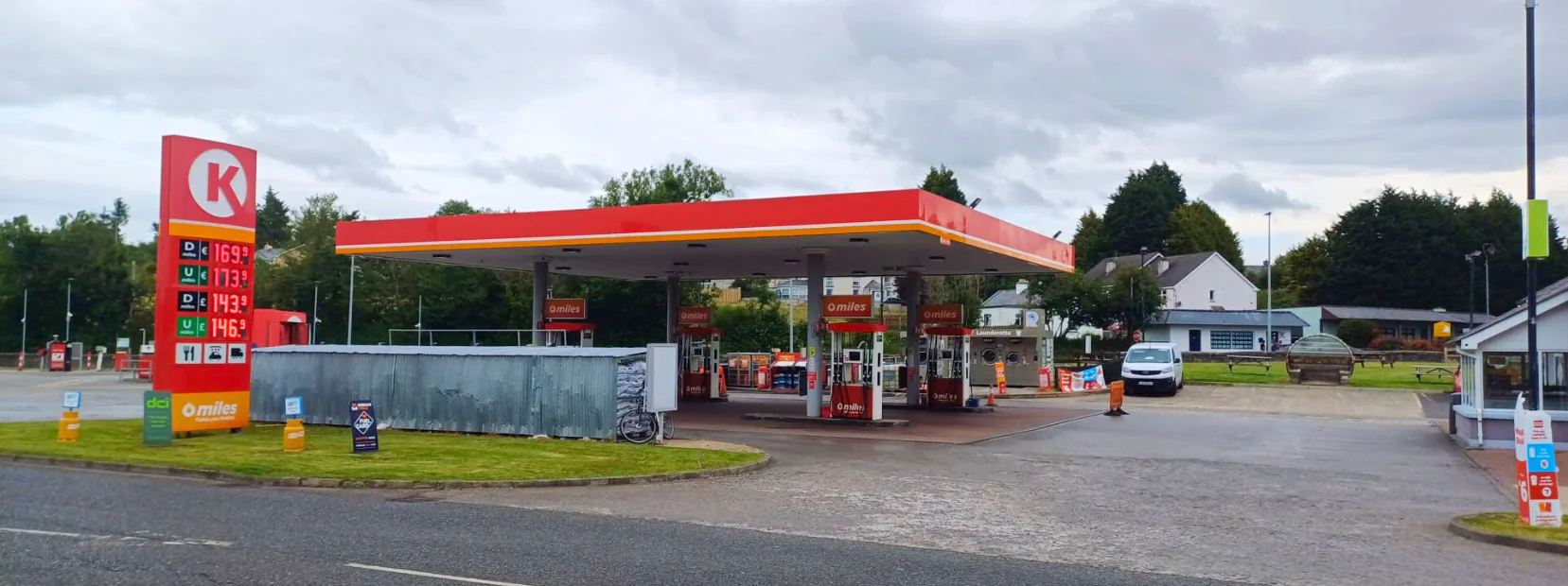 FORECOURT2024_visuel_1657x620px_IE-3.png