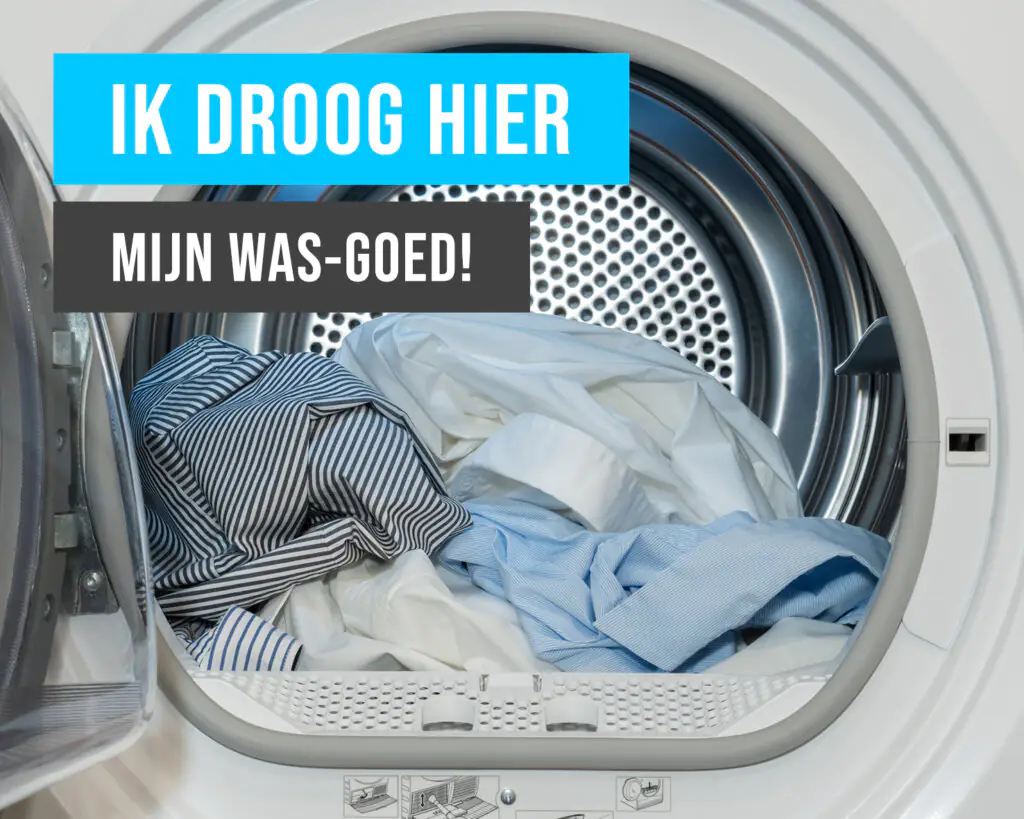 Close-up van een droger met fris gedroogde overhemden en de tekst 'Ik droog hier mijn was-goed!' erop.